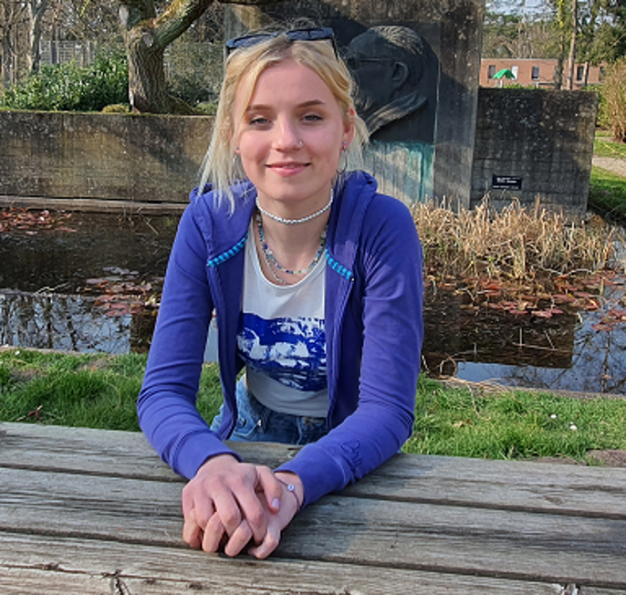 laura, zelfstandige dame binnen studiowonen