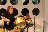Thumbnail: Repetitie De Vreemde Vogels Drummer Jan