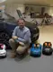 BMW Meeusen schenkt loopautootjes aan OLO vzw en CKG Dennenhuis