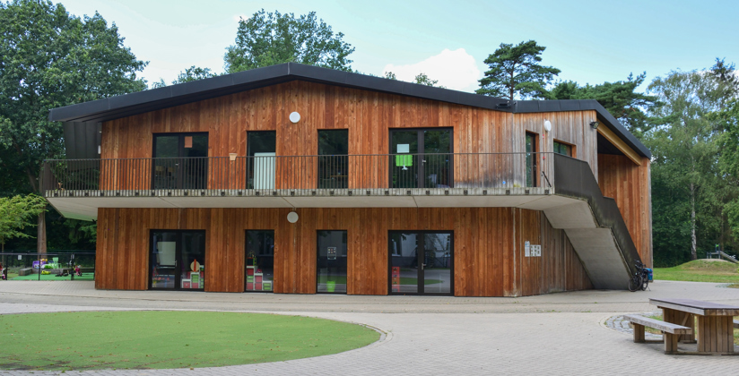 Buitenkant schoolgebouw Triolo