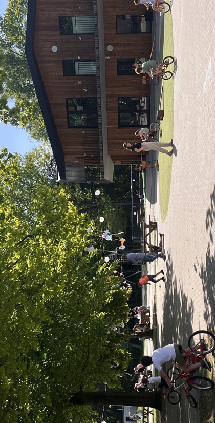 Fietsende kinderen